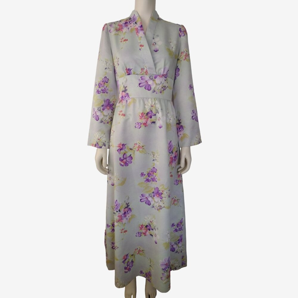 Vintage 1970s Asian Inspired Long Sleeved Floral Maxi Hostess Dress
